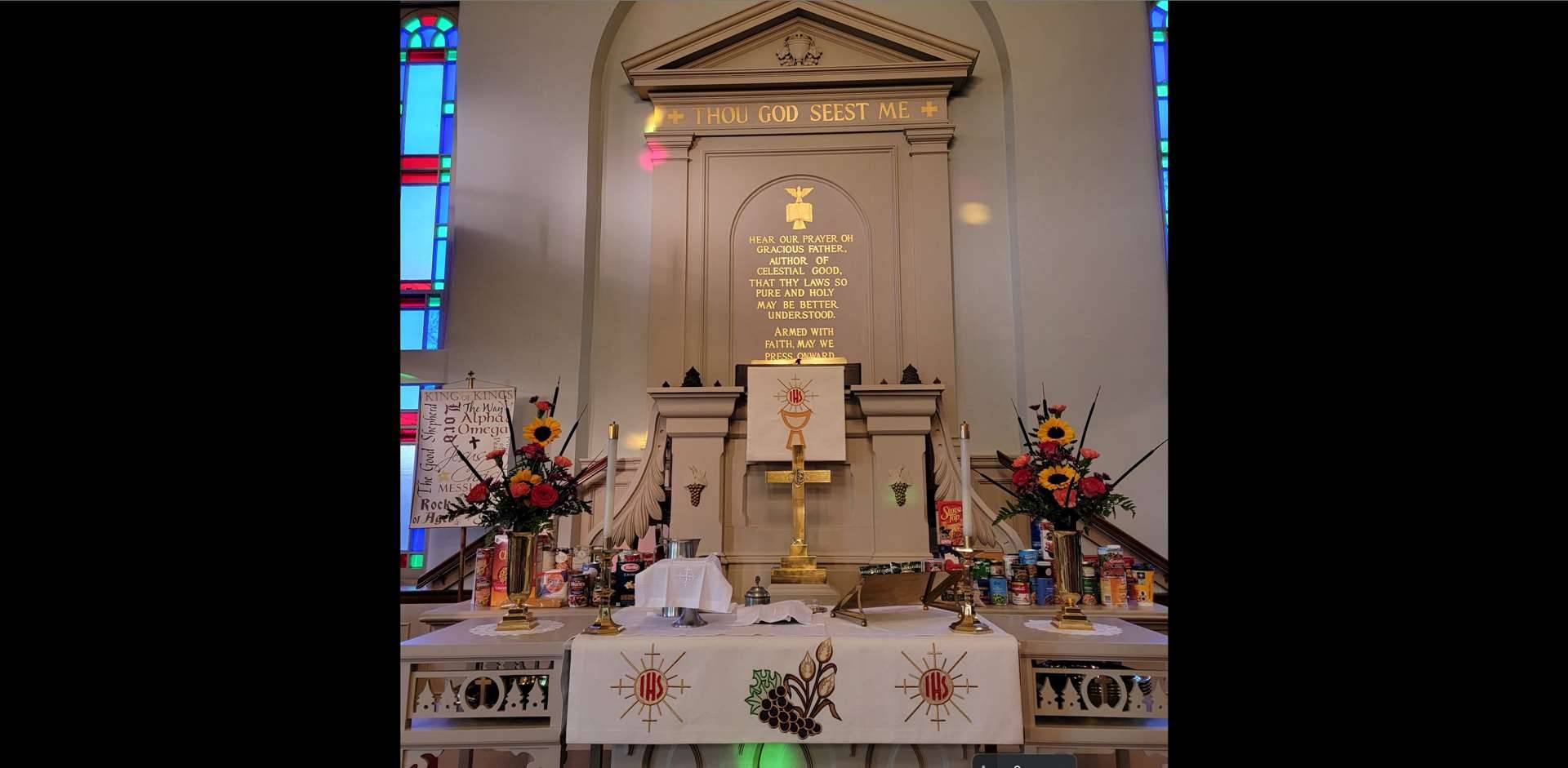 Image of alter during thank offering